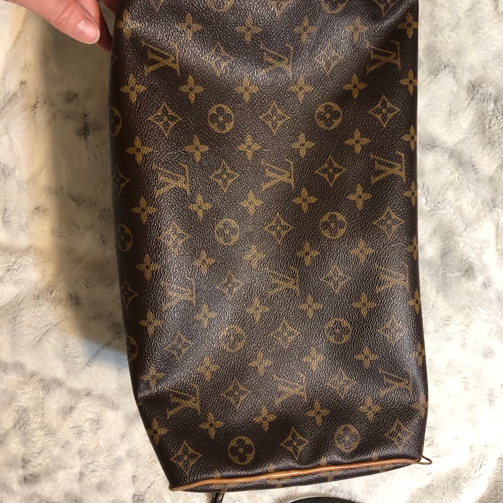 Authentic Louis Vuitton Speedy 35 - Picture 3 of 16